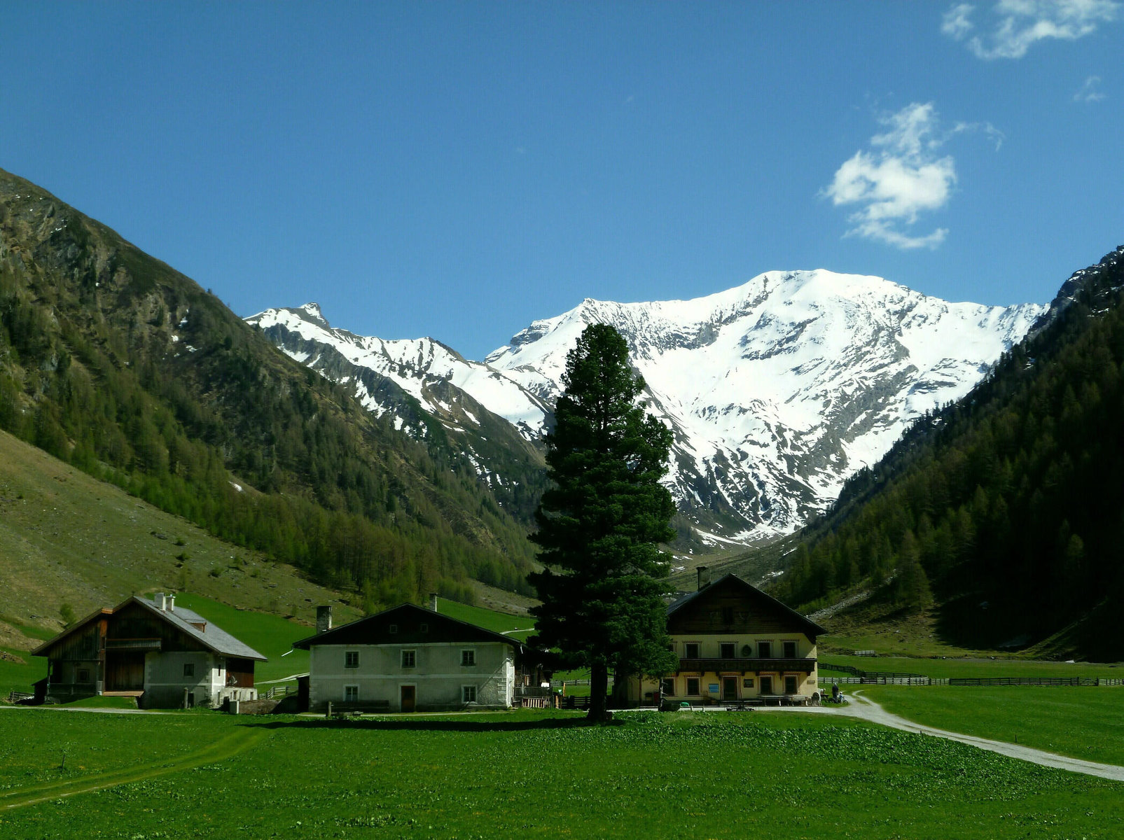 Alpengasthof Kasern im Sommer